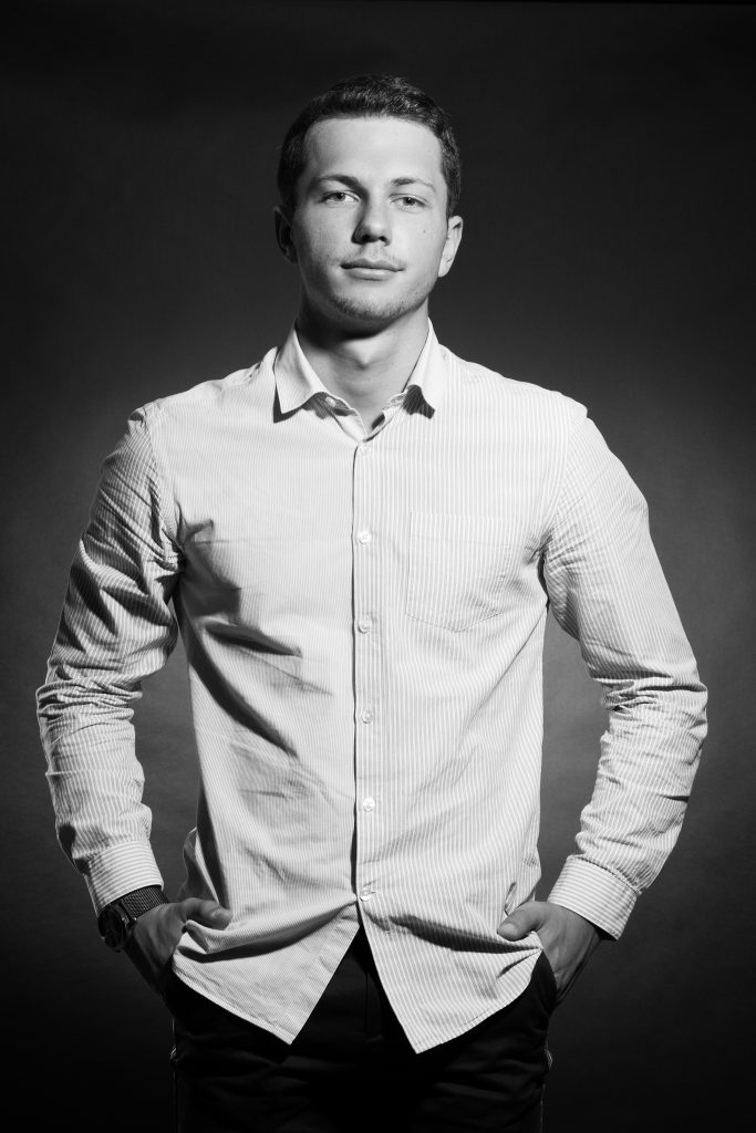 Portrait homme en studio photo à Sanvignes-les-Mines